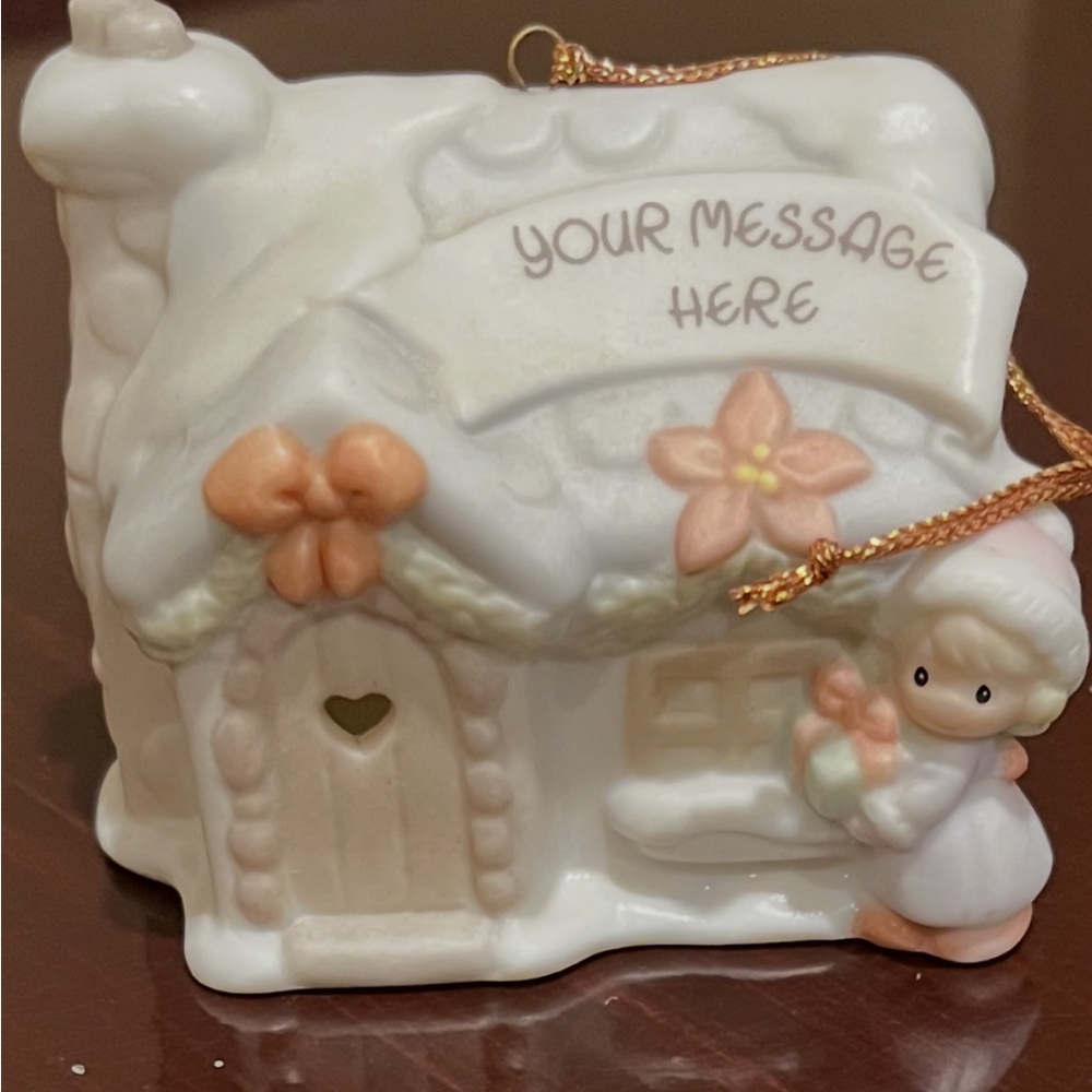 Vintage 1995 Precious Moments Sugar Town Ornament, “Your Message Here”-#150231